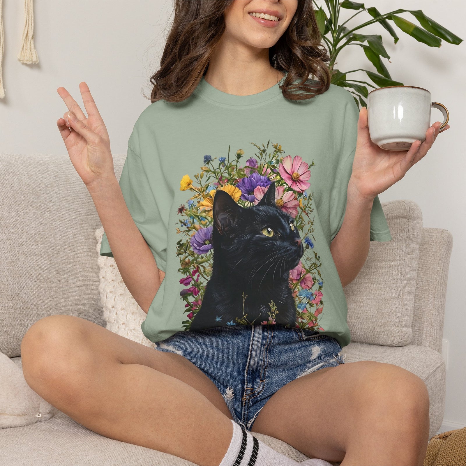 Black Cat Wildflower Shirt – Comfort Colors® Floral Cat Tee