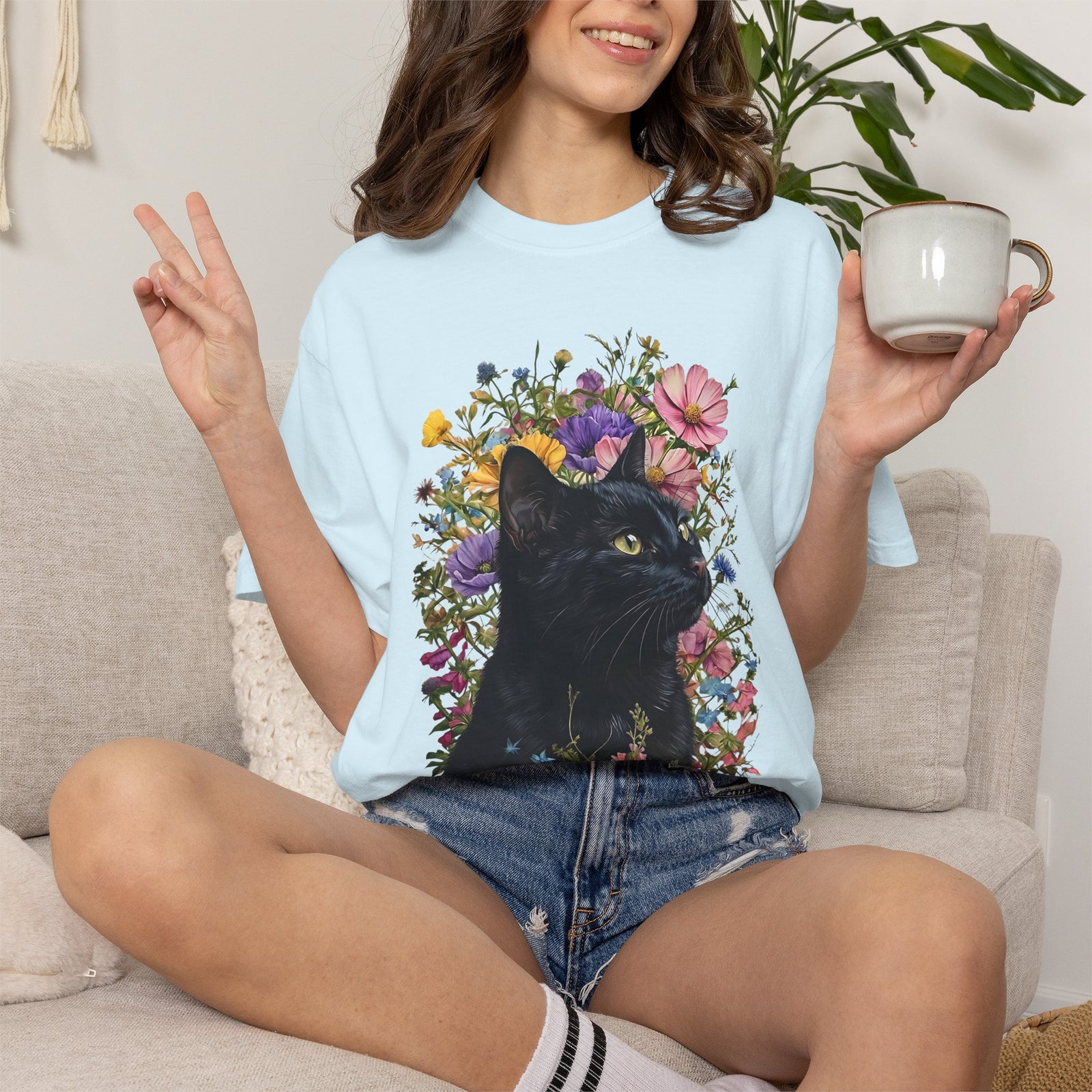Black Cat Wildflower Shirt – Comfort Colors® Floral Cat Tee
