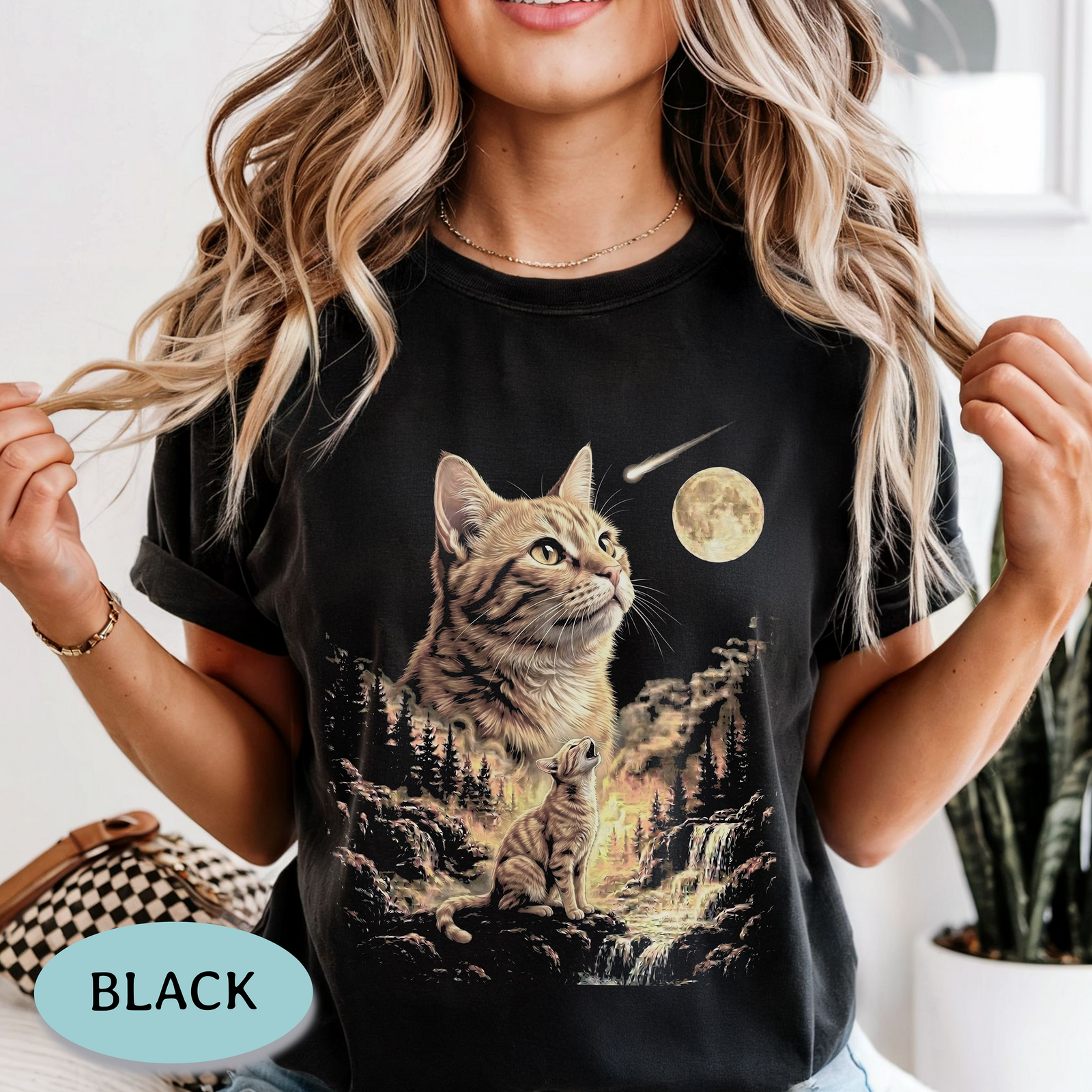 Orange Tabby Cat Howling at the Moon Shirt – Comfort Colors® Tee
