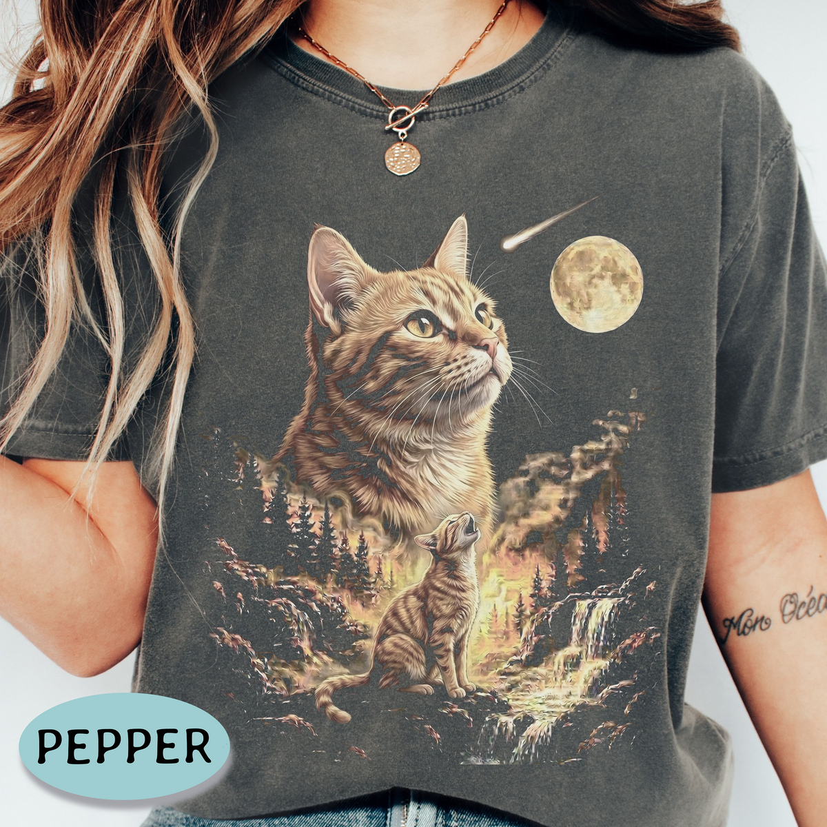 Orange Tabby Cat Howling at the Moon Shirt – Comfort Colors® Tee